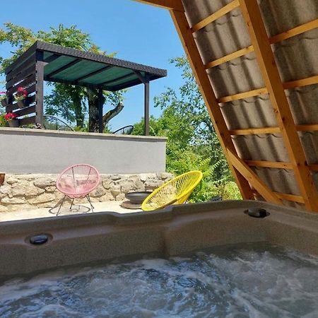 Apartman Hana Appartement Drežnik Grad Buitenkant foto