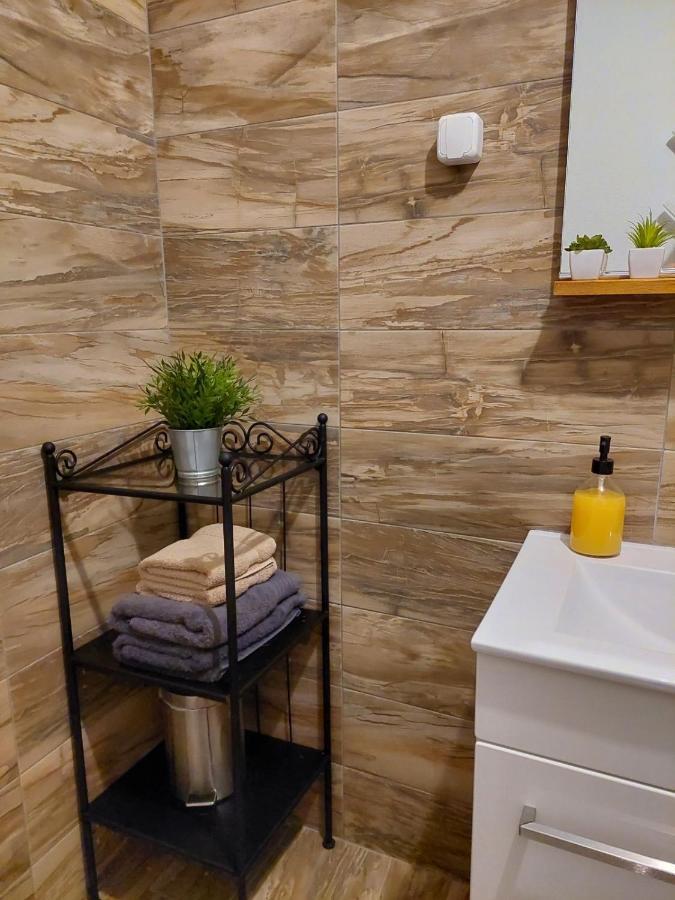 Apartman Hana Appartement Drežnik Grad Buitenkant foto