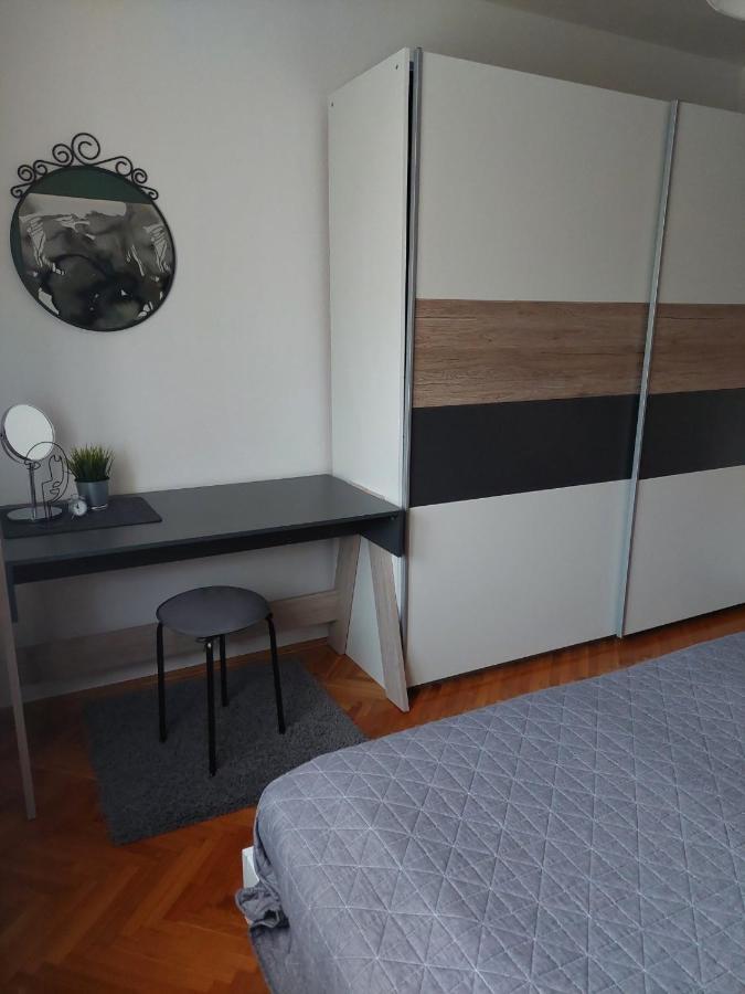 Apartman Hana Appartement Drežnik Grad Buitenkant foto